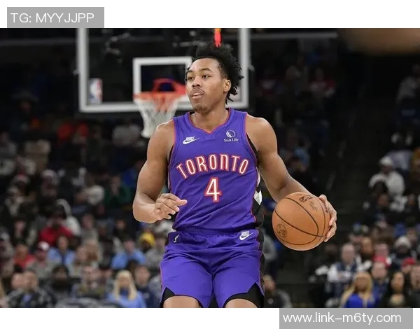 库里赞斯科蒂巴恩斯拼劲十足进攻篮板表现令人惊叹